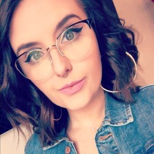 Meet your Posher, Kaycee